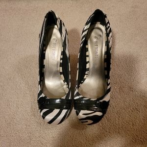 Hot Tomato Women's Zebra Print Pumps size 7.5